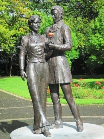 Rose of Tralee statue